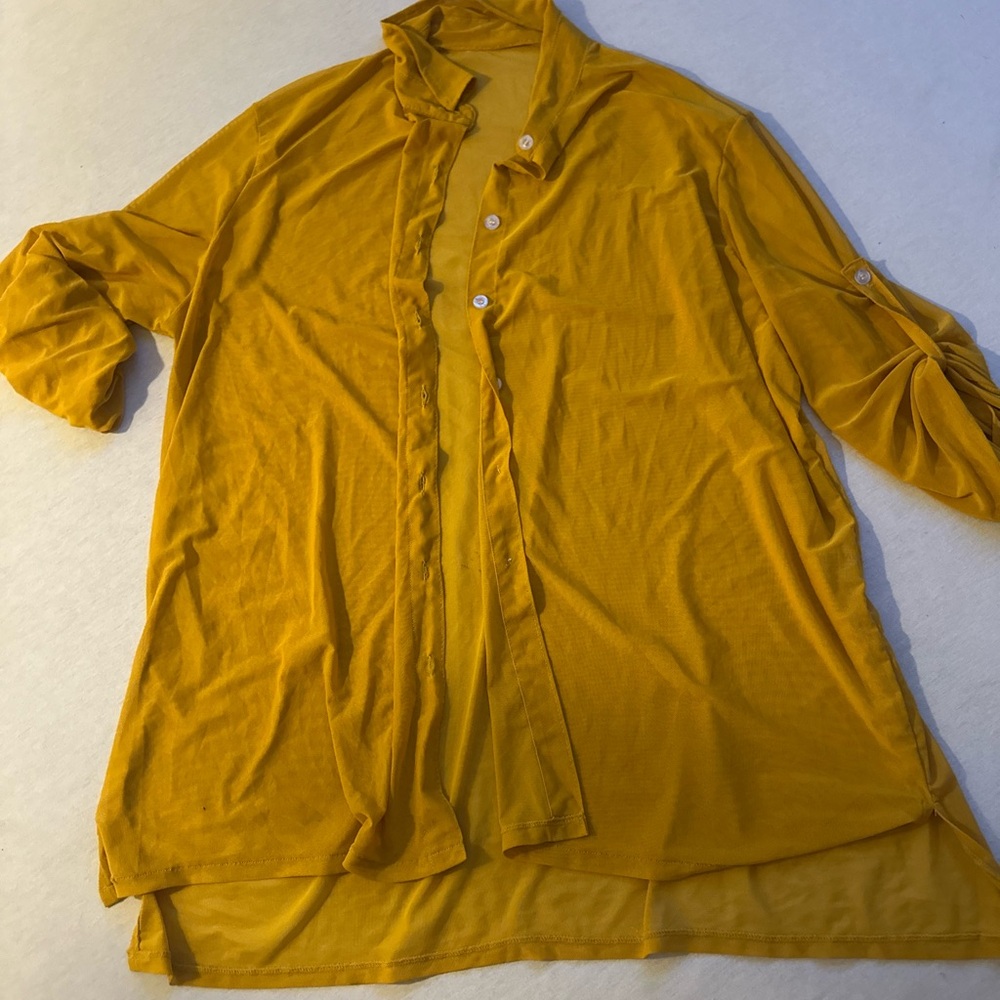 Womens Size XL Matte Collection Top.